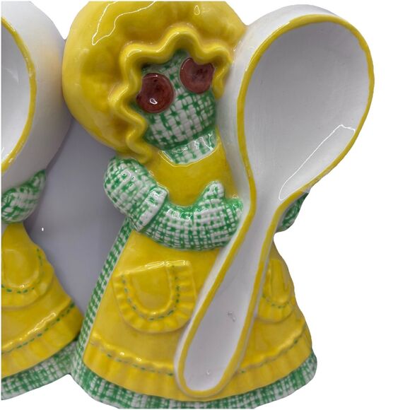 Vintage Burlap Rag Doll MCM Sittire Ceramic Spoon Rest Button Eye Yellow - Picture 3 of 9